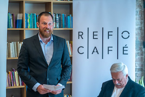Könyves kávézót nyitott Kolozsváron az erdélyi református egyház