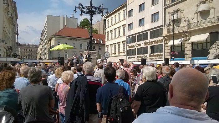 A könyvhetet megnyitottam, a könyvhét megnyílt