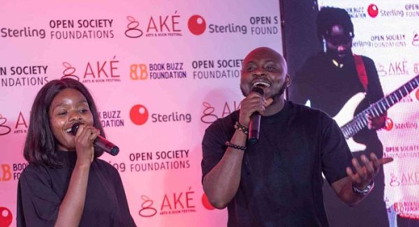 Lazíts, pihenj és merülj el a mesék ölelésében!