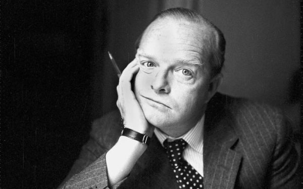 Negyven éve halt meg Truman Capote amerikai író