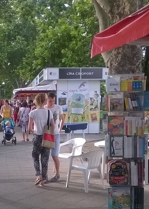 Könyvünnep a Duna-parton