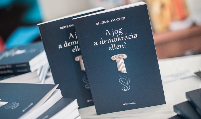 A jog és a demokrácia viszonya 