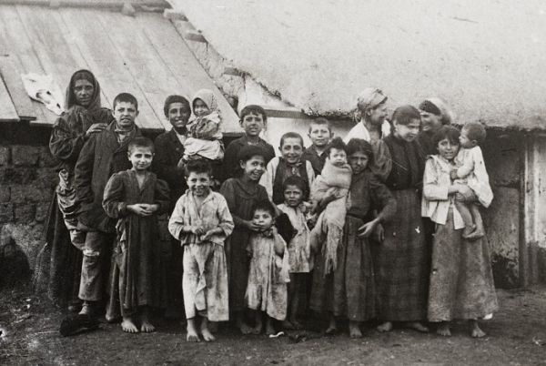 Női szerepek és a roma identitás