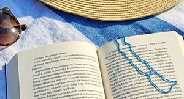 Balaton-könyvtár nyílt Tihanyban