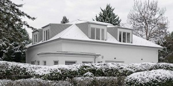 Egy ház visszatér az irodalomba